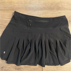 lululemon Circut Breaker Skirt- Size 6